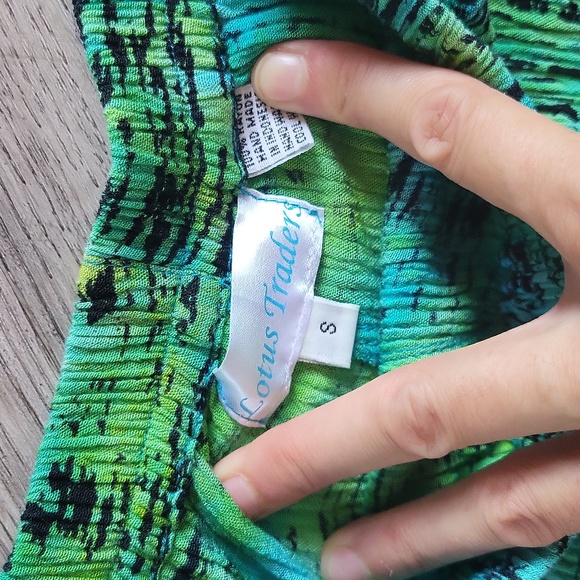 Lotus Traders l green stretchy pants l new l beach vacation wear l size small - Picture 4 of 5